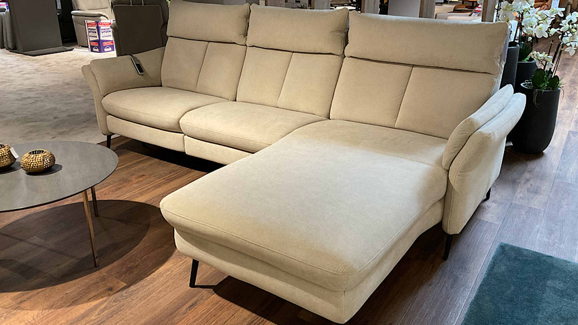 Ecksofa inkl. motorischer Relaxfunktion und Akku in Stoff -0764020201-40WW-A