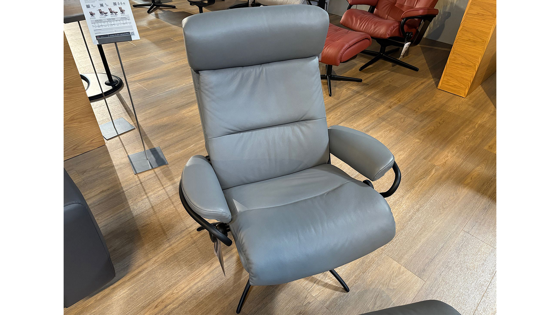 Stressless Sessel Tokyo mit Hocker in Leder  -0565074115-34WW-A