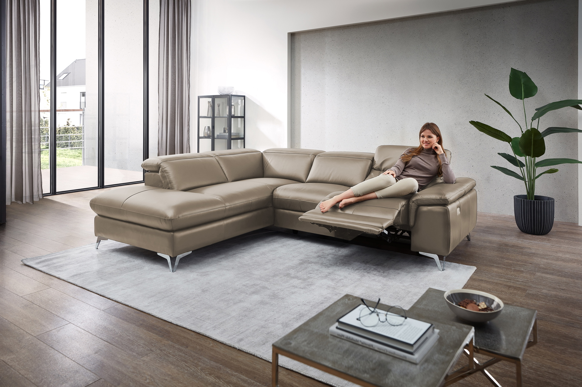 Ecksofa Seahawk mit manueller Kopfteilverstellung in Leder 