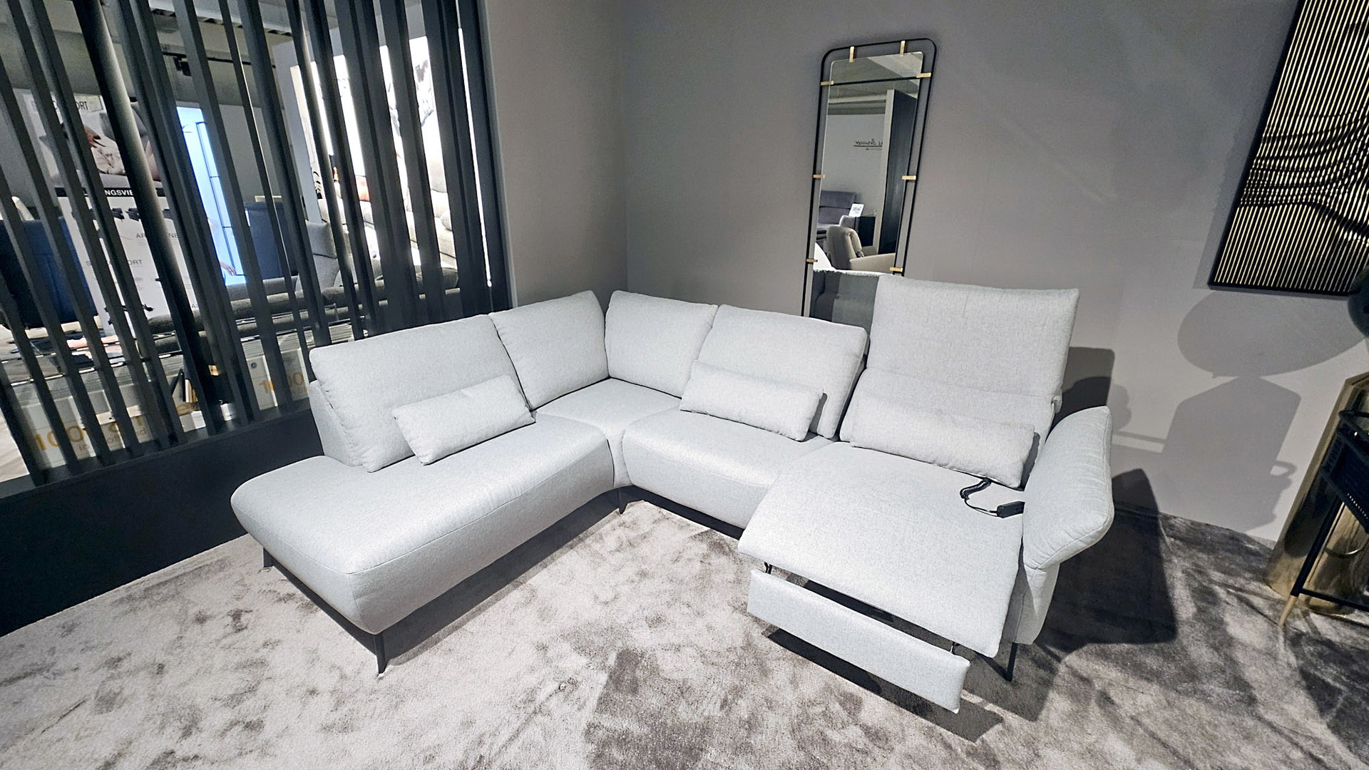 Hilker Ecksofa HC8 mit motorischer Relaxfunktion in Stoff  -0533029302-06WW-A