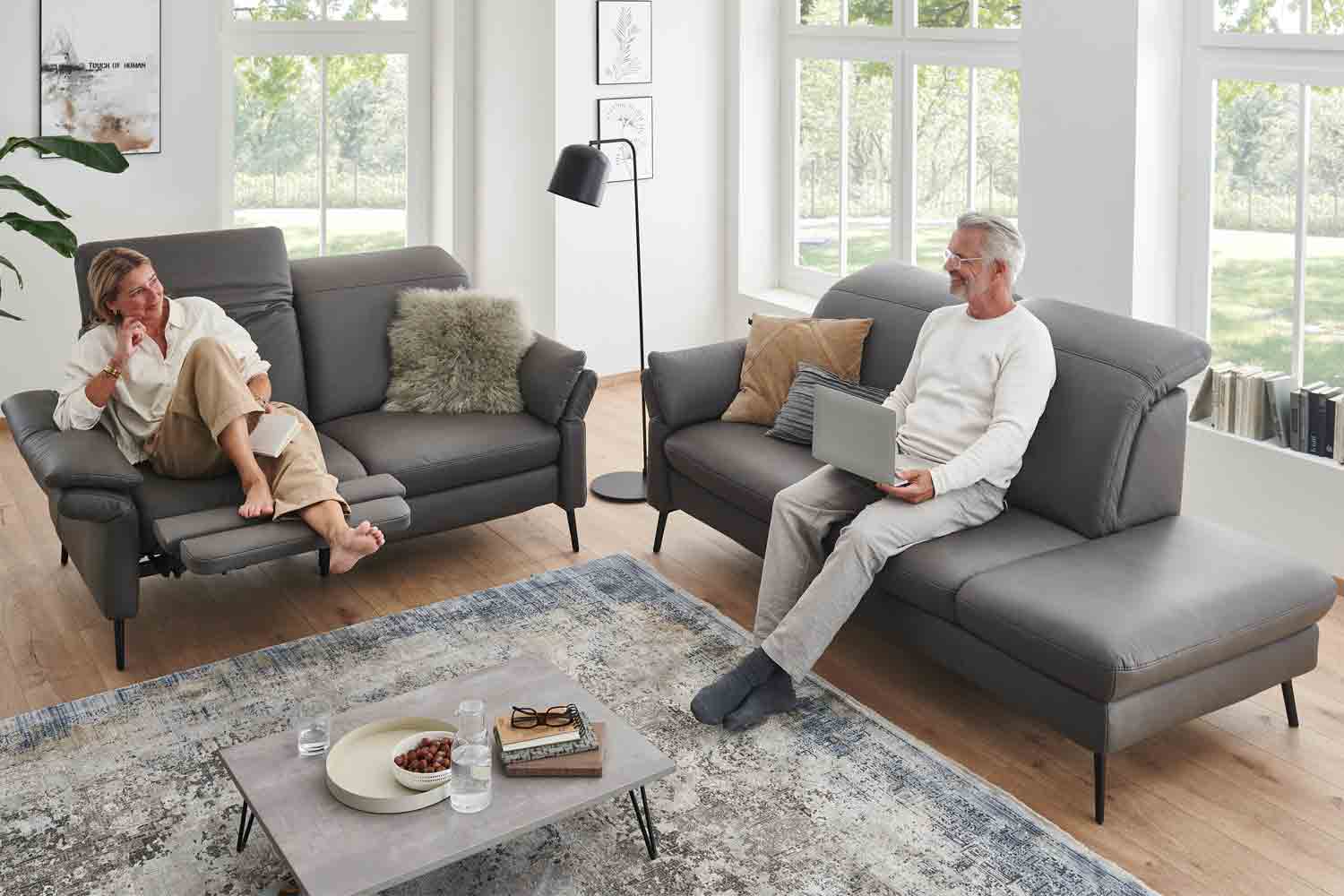Couchgarnitur mit Federkern in Stoff