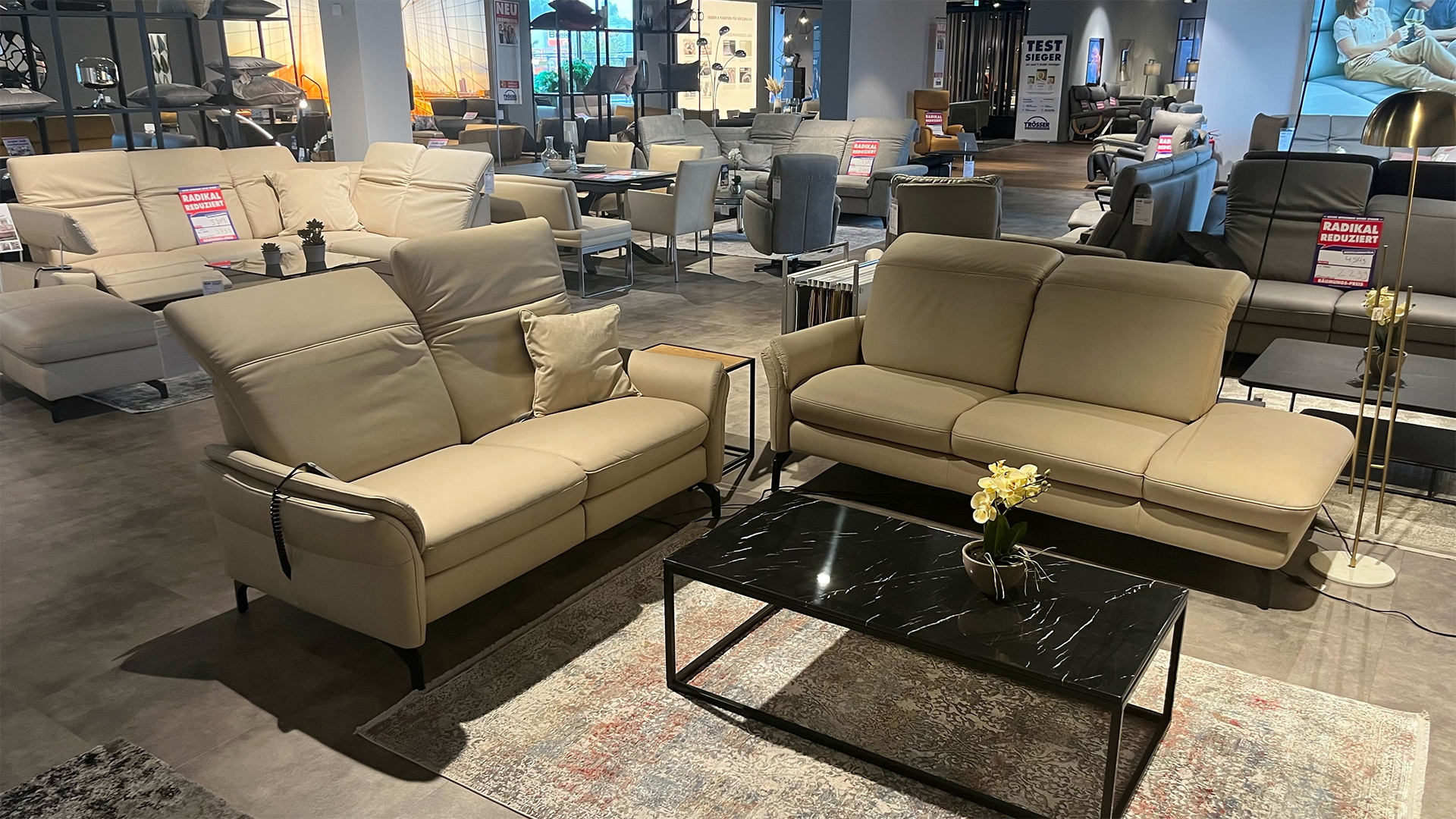 Couchgarnitur mit motorischen Funktionen in Smart Touch Stoff-0764017908-36WW-A