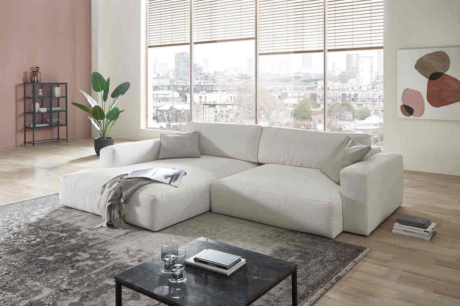 Stoff Ecksofa in L-Form in Trendfarbe natur