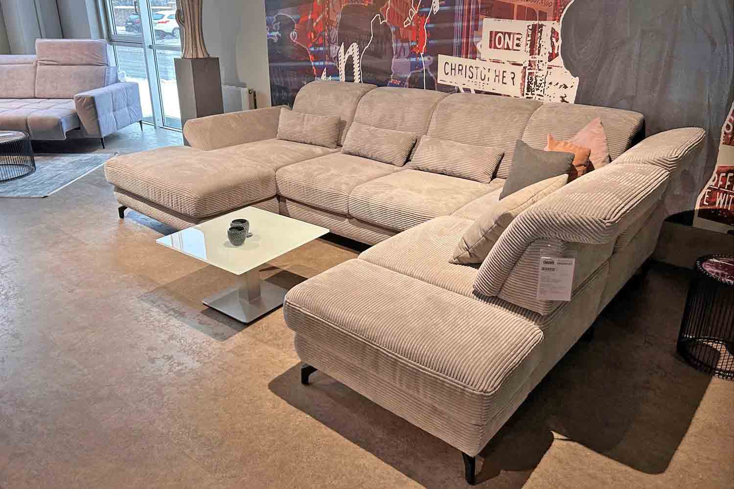 Wohnlandschaft Belfast inkl. vielen Funktionen in Trendstoff Cord 