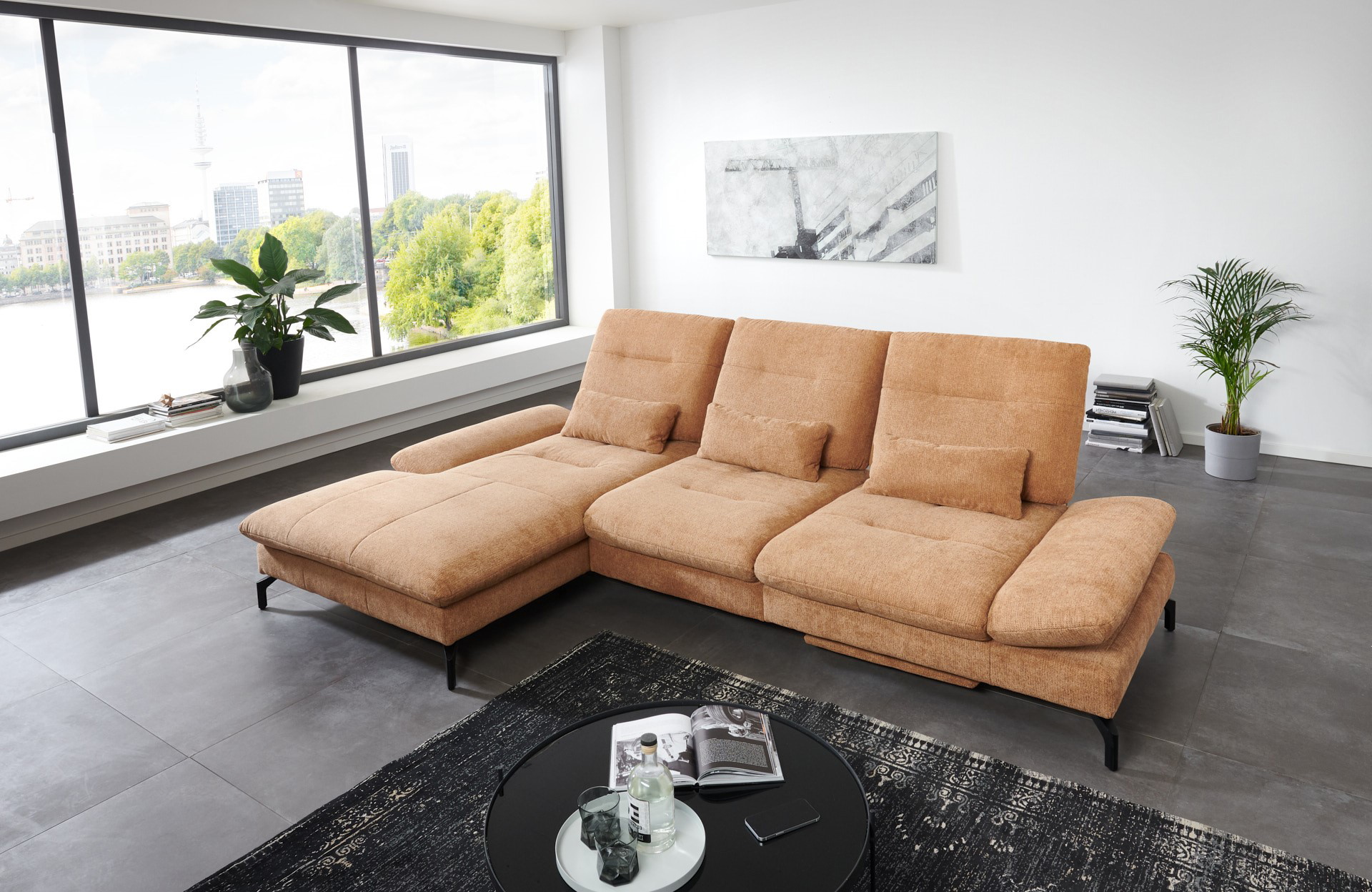 Stoff Ecksofa in L-Form mit manueller Sitztiefenverstellung