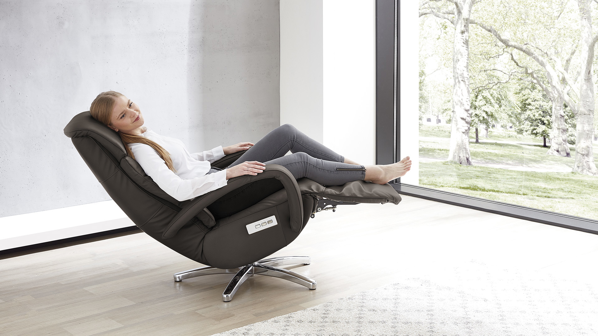 TV & Fernsehsessel mit motor. Relaxfunktion und Akku TV & Fernsehsessel mit motor. Relaxfunktion und Akku-09790022W1