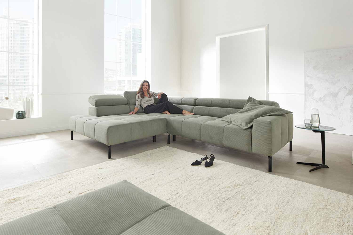 Hilker Ecksofa HC 34 inkl. Kopfteilfunktion in Trendstoff Cord