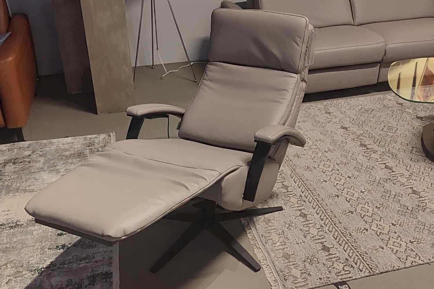 Interliving Sessel IL 4541 inkl. motorischer Relaxfunktion in Leder    
