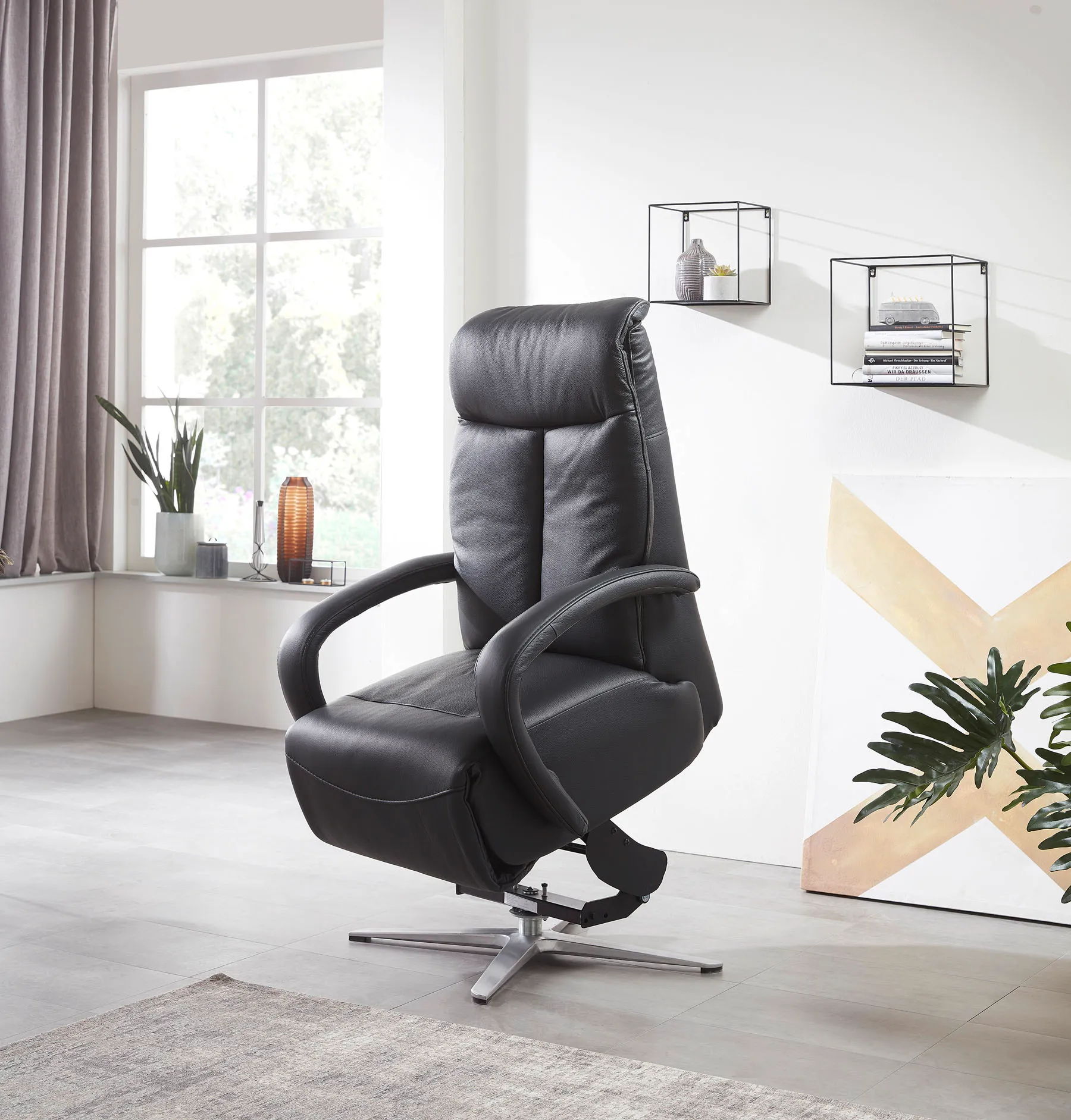 Leder Relaxsessel Porto mit motor. Relaxfunktion und Aufstehhilfe