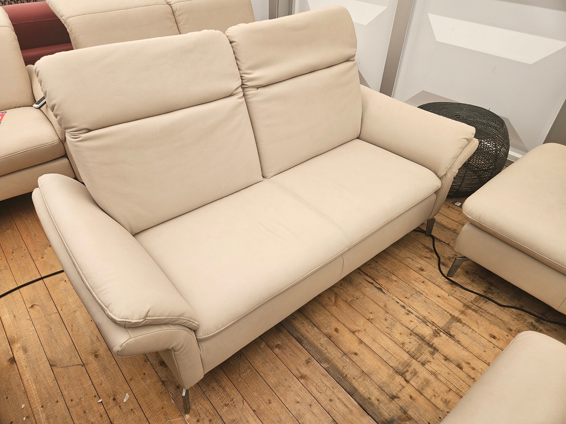Gruber Couchgarnitur mit Kopfteilverstellung und Hocker in Stoff-0134800012-34WW-A