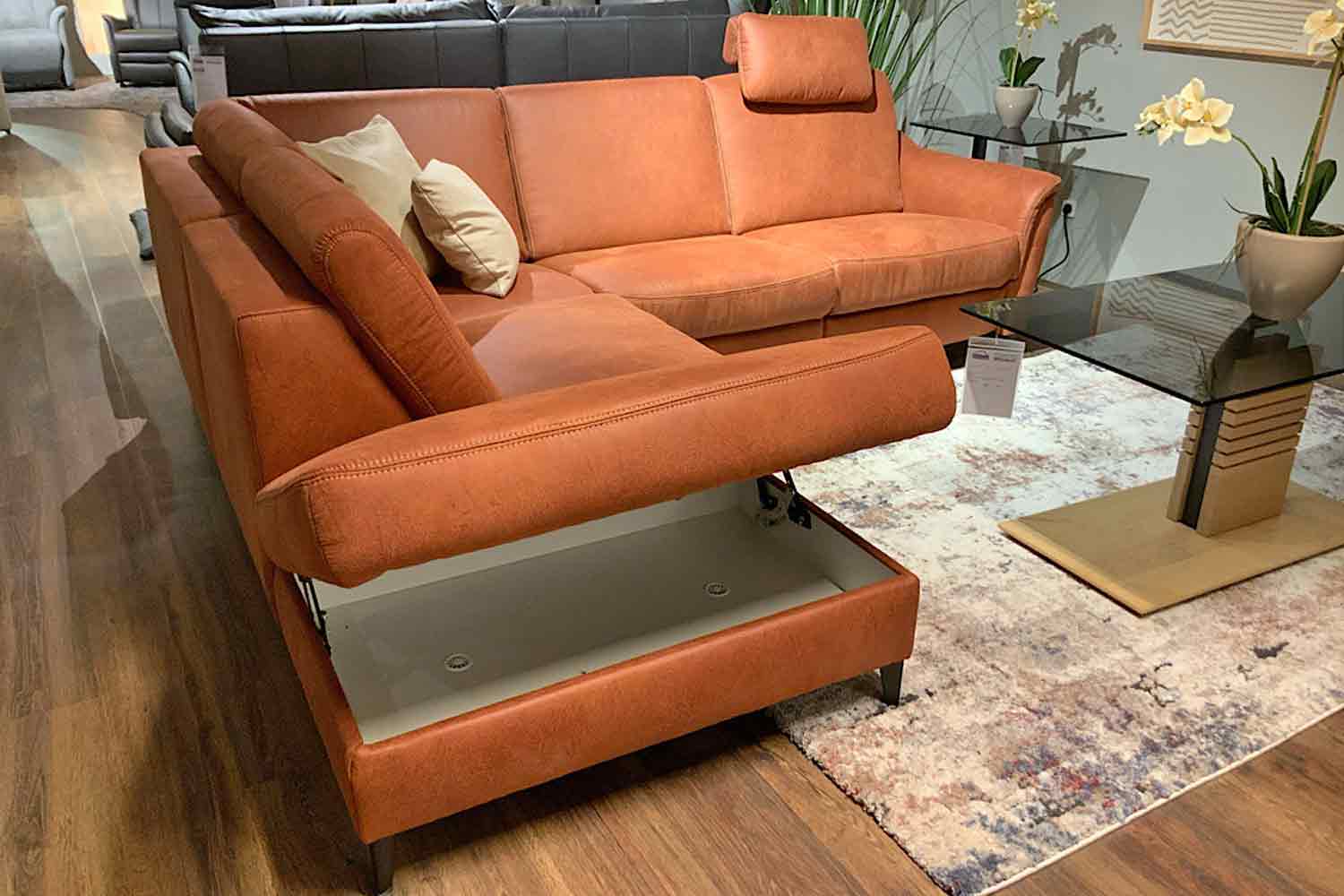 Stoff Ecksofa inkl. motorischer Relaxfunktion mit Federkern