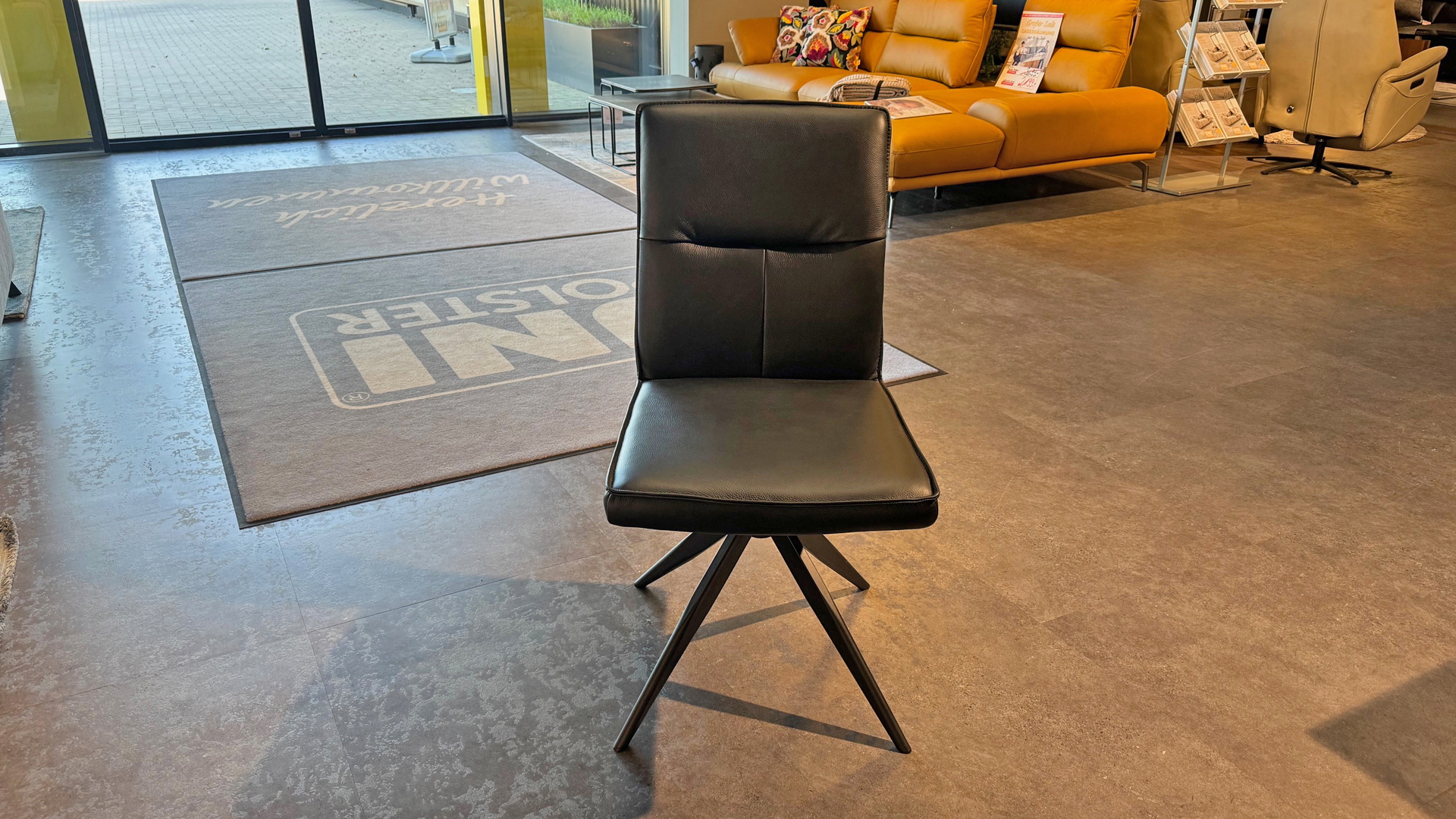 Design-Stuhl inkl. Dreh- und Rückholfunktion in Leder-0598001302-04WW-A