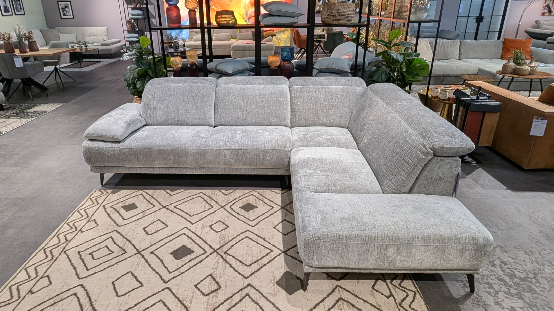 Cuoio Ecksofa inkl. Kopfteilverstellung in Stoff
