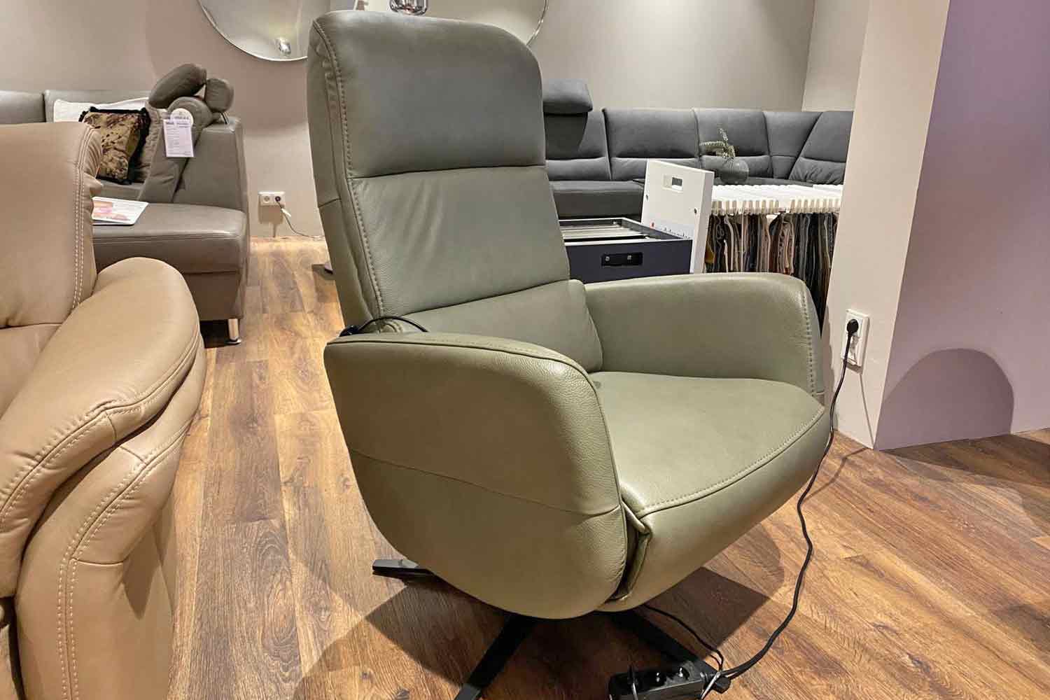 Himolla Stoff Relaxsessel inkl. motorischer Relaxfunktion und Aufstehhilfe 