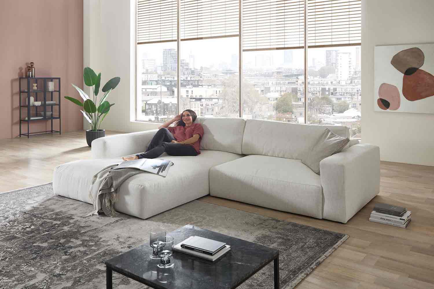 Stoff Ecksofa in L-Form in Trendfarbe natur Stoff Ecksofa in L-Form in Trendfarbe natur