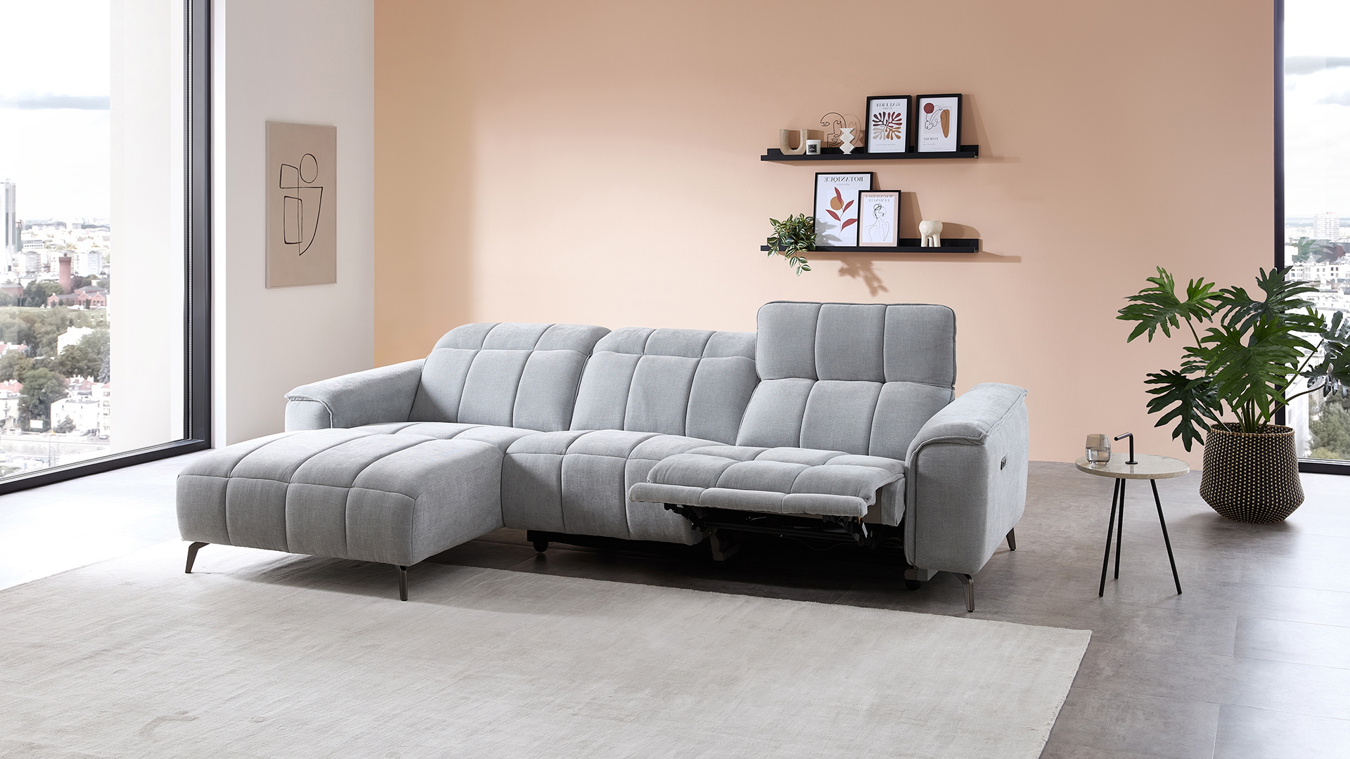 Stoff Ecksofa mit manueller Kopfteilverstellung und motorischer Relaxfunktion