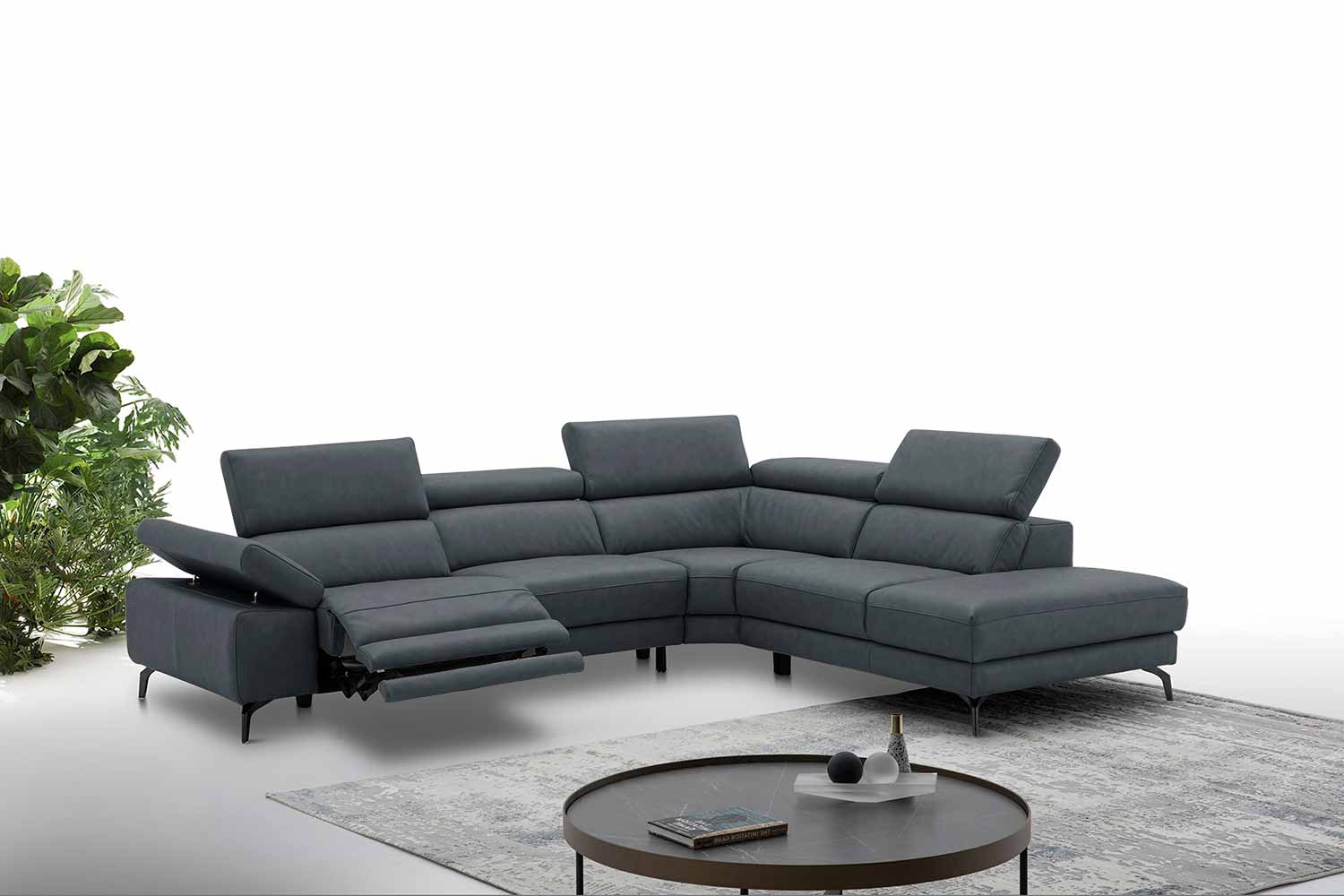 Ecksofa inkl. vielen Funktionen in Leder