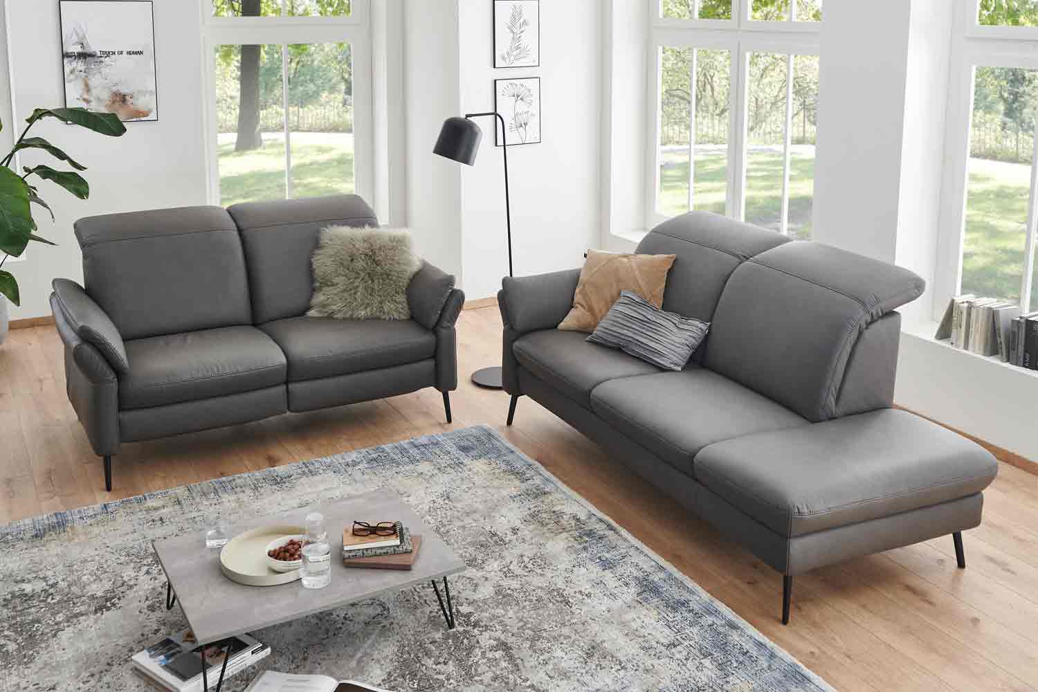 Couchgarnitur mit Federkern in Stoff