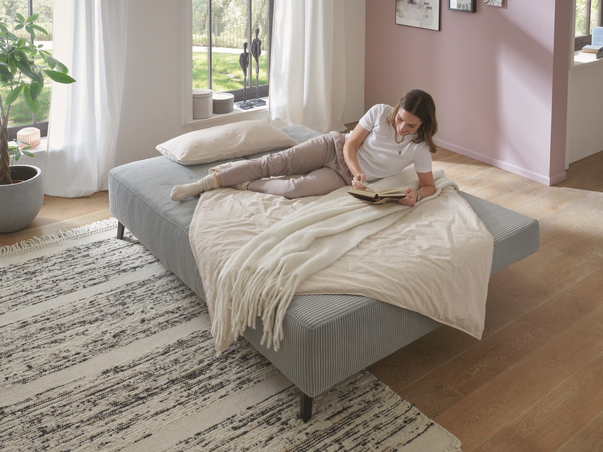 Schlafsofa aus Cordstoff mit Bettkasten
