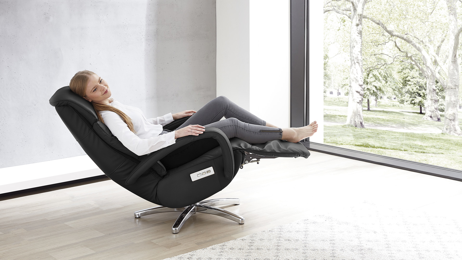 TV & Fernsehsessel mit motor. Relaxfunktion und Akku TV & Fernsehsessel mit motor. Relaxfunktion und Akku-09790022W1