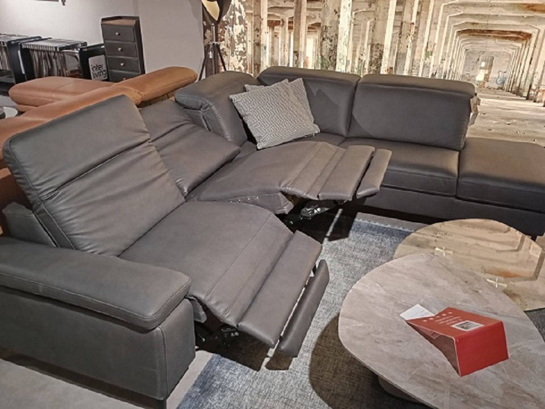 Interliving Ecksofa IL 4064 mit motorischer Relaxfunktion in Stoff -0195002100-33WW-A