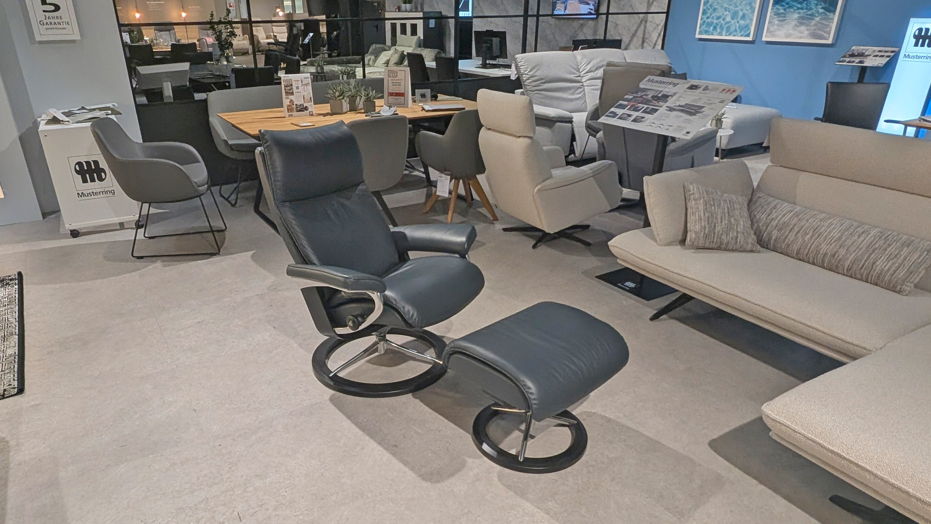 Stressless Sessel Aura mit Signature Gestell in Leder