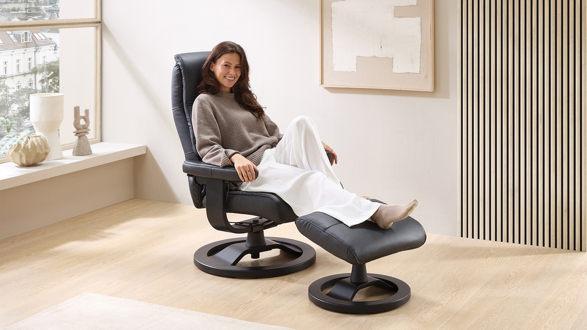 Relaxsessel President mit Hocker in Leder-Lederlook