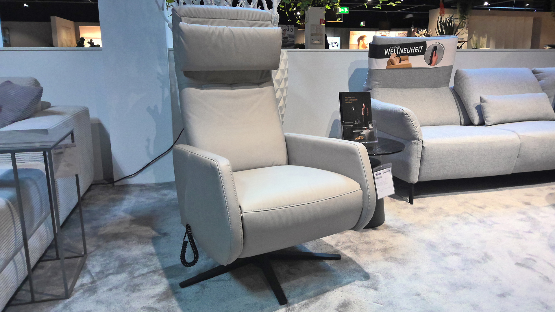 Hilker Sessel HC 48 inkl. motorischer Relaxfunktion und Akku in Leder 