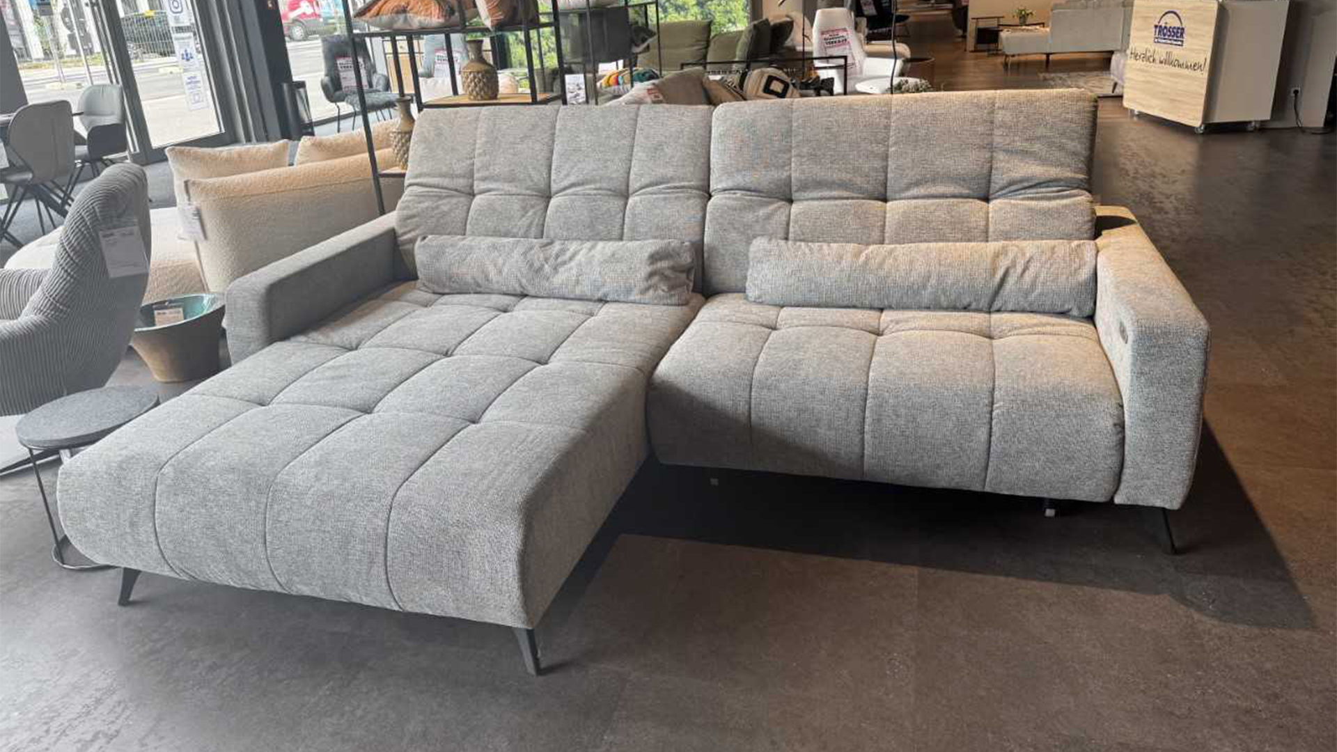 Ecksofa mit motorischer Sitztiefenverstellung in Stoff -0646017200-36WW-A