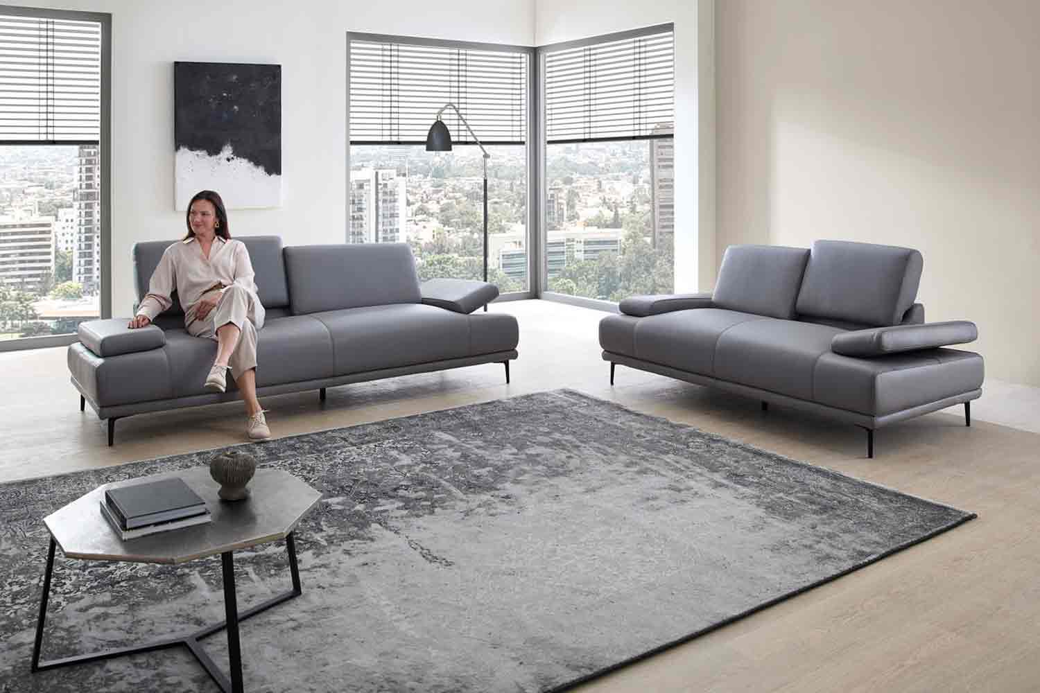 Couchgarnitur inkl. manuellen Funktionen in Leder