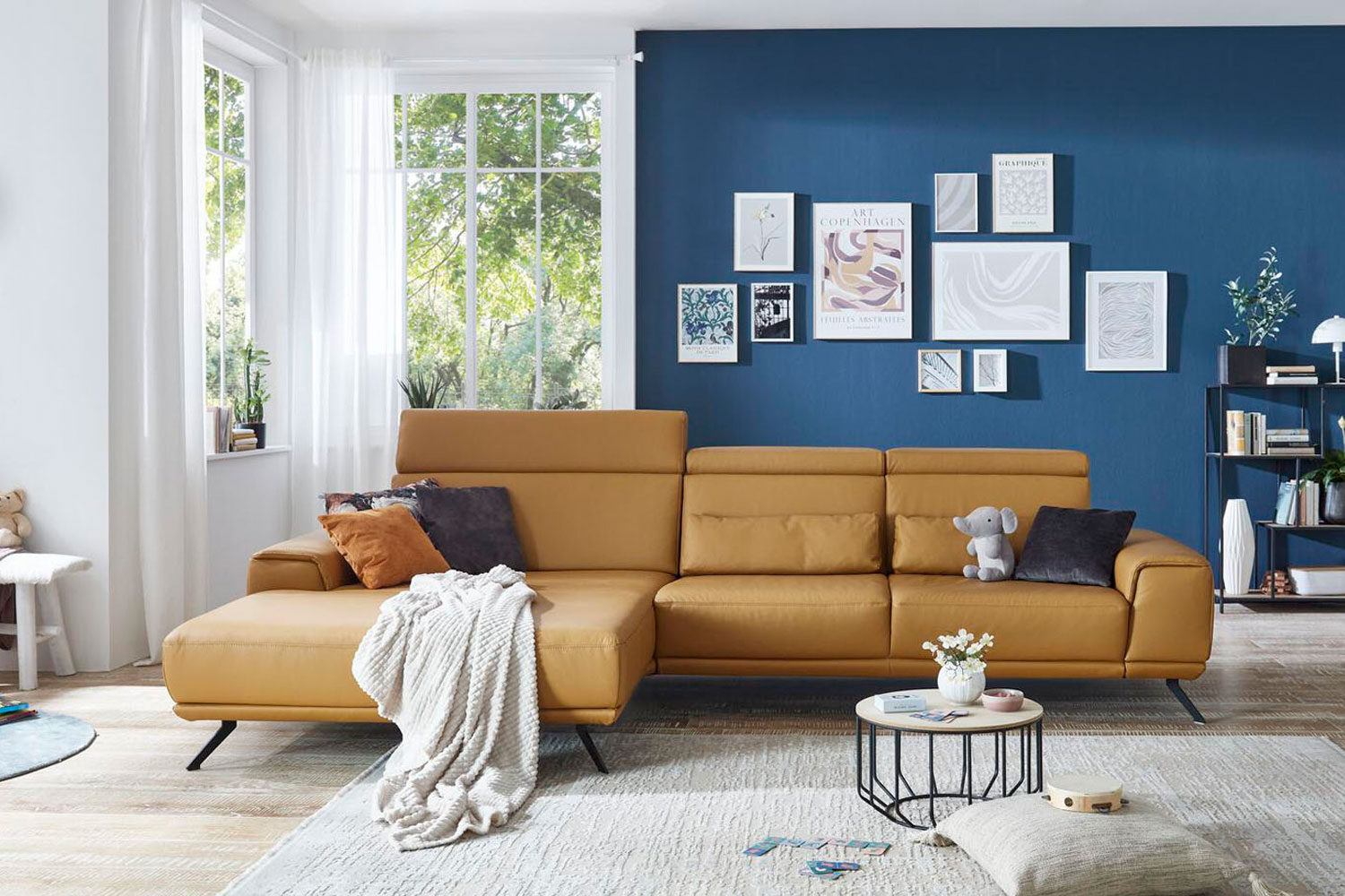 Modulmaster Ecksofa inkl. Kopfteilfunktion in Leder