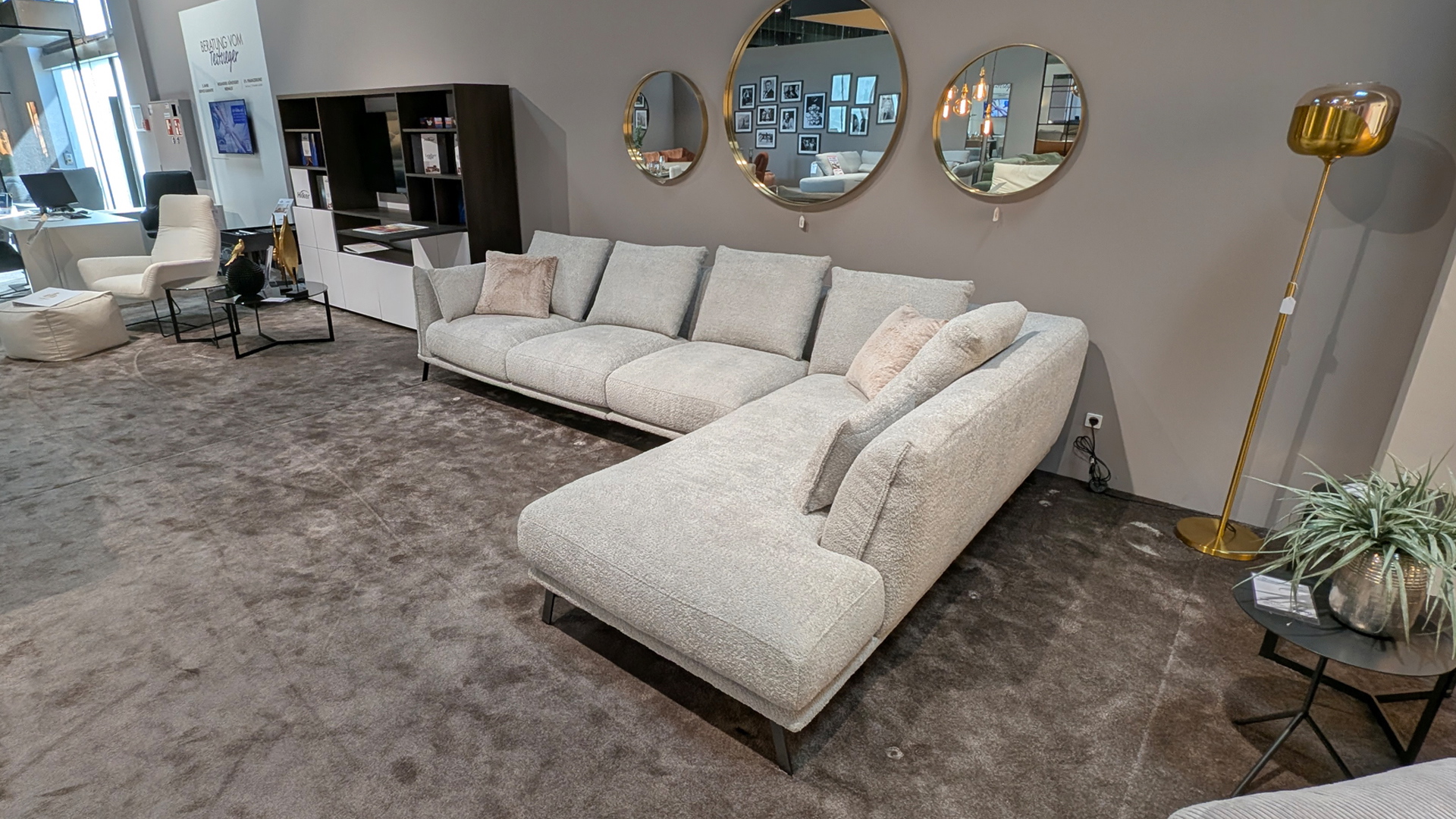 Campo de Fiori Ecksofa Valentina mit Kissen in Bouclé  Kopie-0596001700-38WW-A