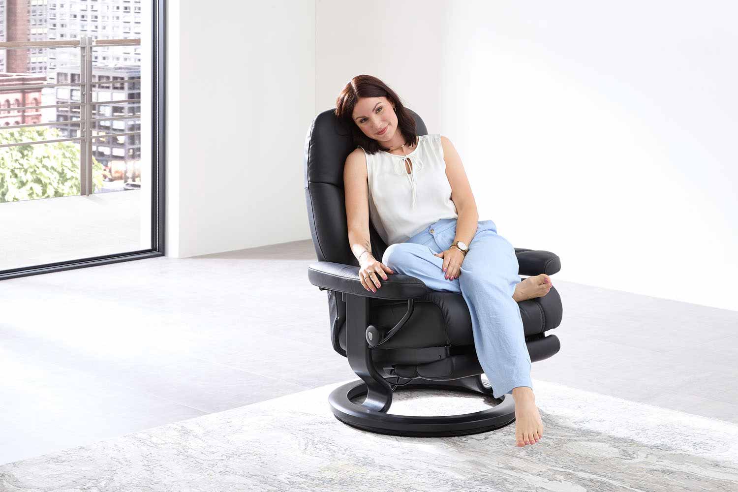 Stressless Exklusivmodell Consul M Ledersessel inkl. motorischer Power Leg Funktion