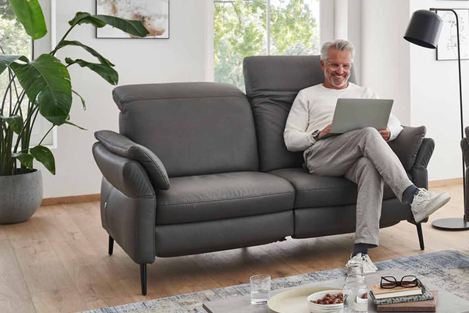 Couchgarnitur mit Federkern in Stoff