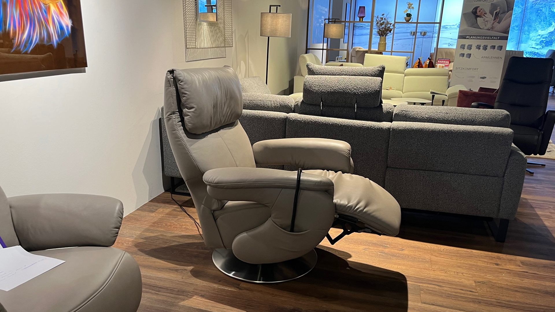 Himolla Relaxsessel mit motorischer Relaxfunktion und Aufstehhilfe in Leder  -0147010720-36WW-A