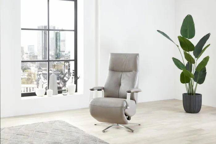 Motorischer Relaxsessel 410 aus Leder Inkl. Aufstehhilfe und Fernbedienung Truffle
