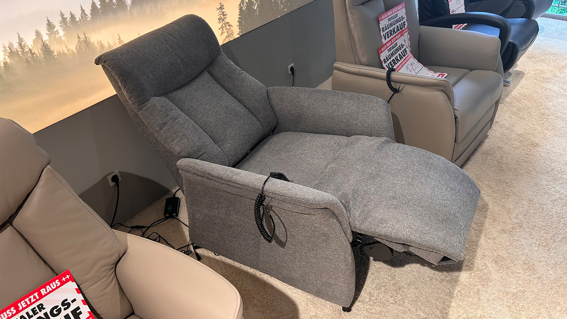 Relaxsessel mit motorischer Relaxfunktion und Aufstehhilfe in Stoff-09790037-36WW-A
