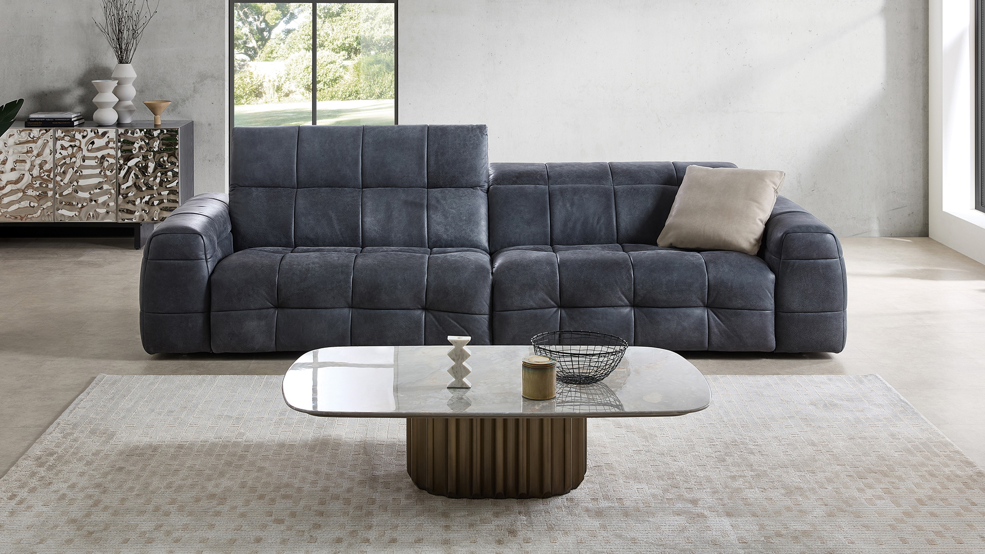 CAMPO DE´FIORI Designer Sofa Maxime mit Kopfteilverstellung in Leder CAMPO DE´FIORI Designer Sofa Maxime mit Kopfteilverstellung in Leder