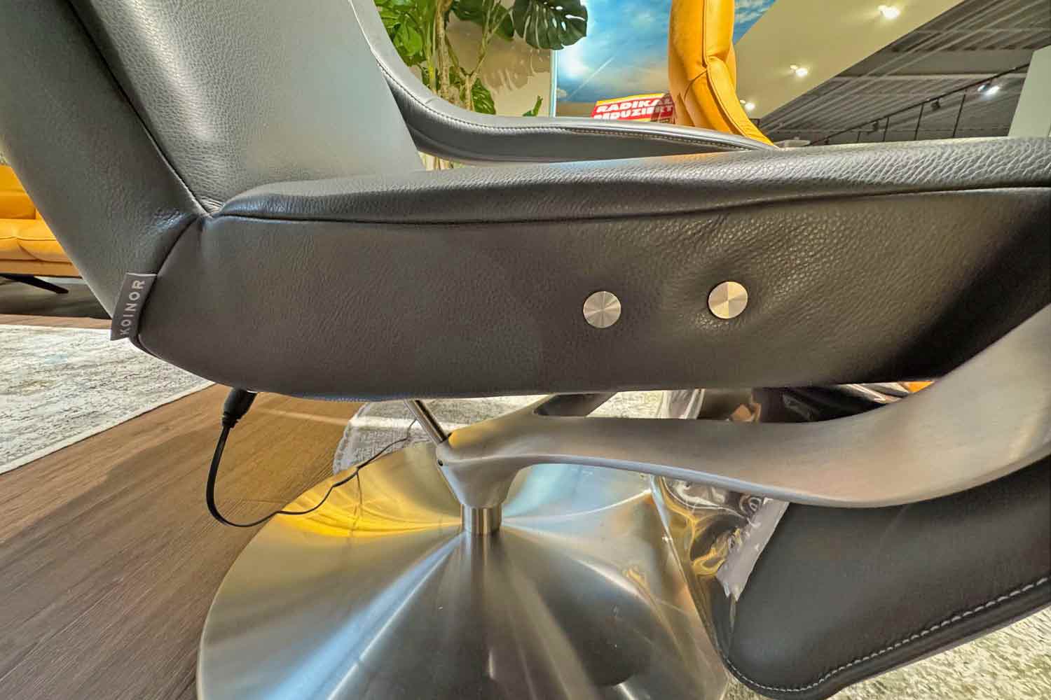 Koinor Relaxsessel inkl. motorischer Funktion und Akku in Leder