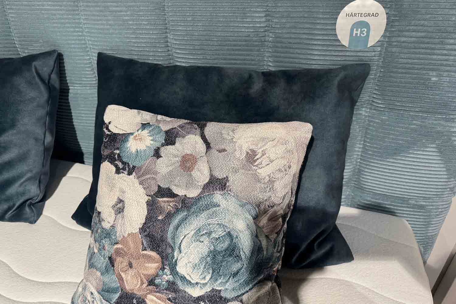 Oschmann Boxspringbett inkl. Bettkasten in Trendstoff Cord