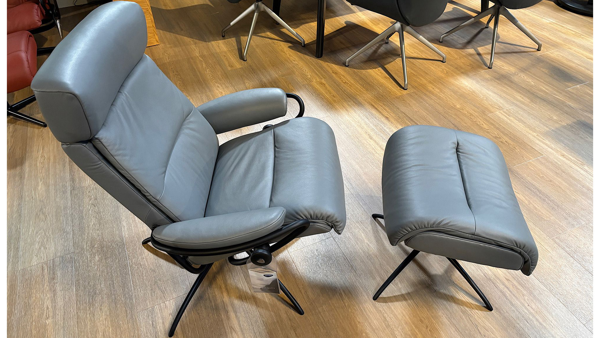Stressless Sessel Tokyo mit Hocker in Leder  -0565074115-34WW-A