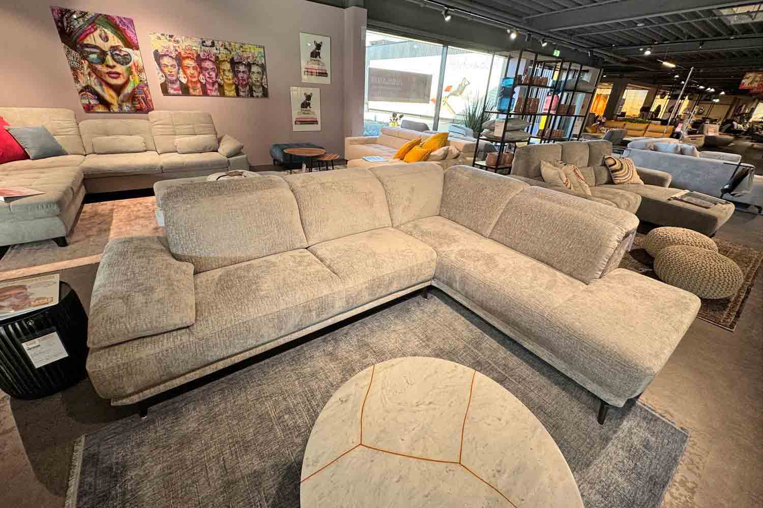 Cuoio Ecksofa Opus mit Arm-und Kopfteilverstellung in Stoff