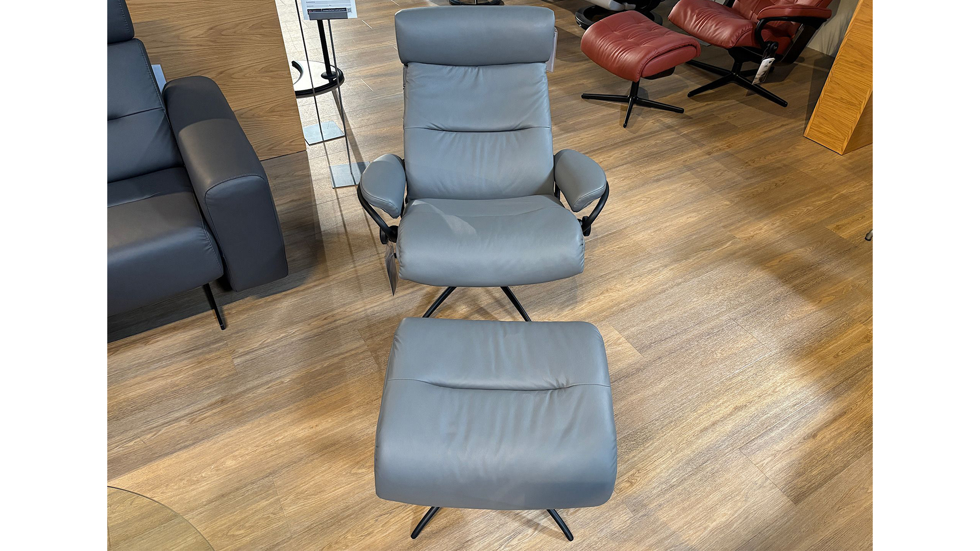Stressless Sessel Tokyo mit Hocker in Leder  -0565074115-34WW-A
