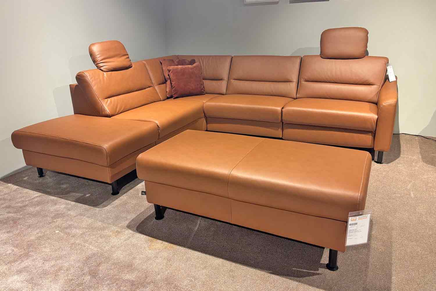 Interliving Ecksofa IL 4355 inkl. Funktionen und Hocker in Leder  