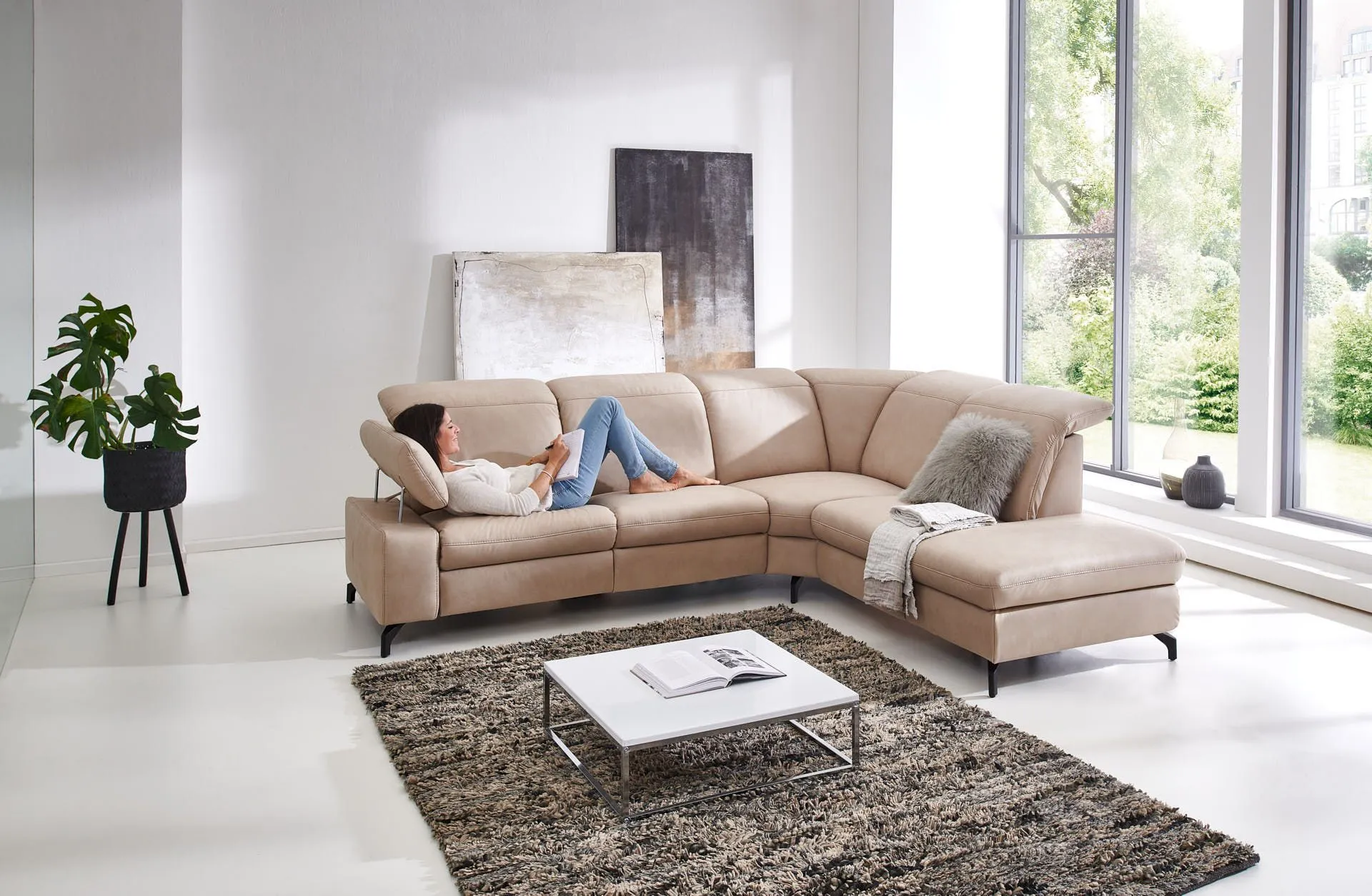 Ecksofa mit Funktionen, Armlehnenfunktion und Kopfteilfunktion Beige links mit Kopfteilfunktion 