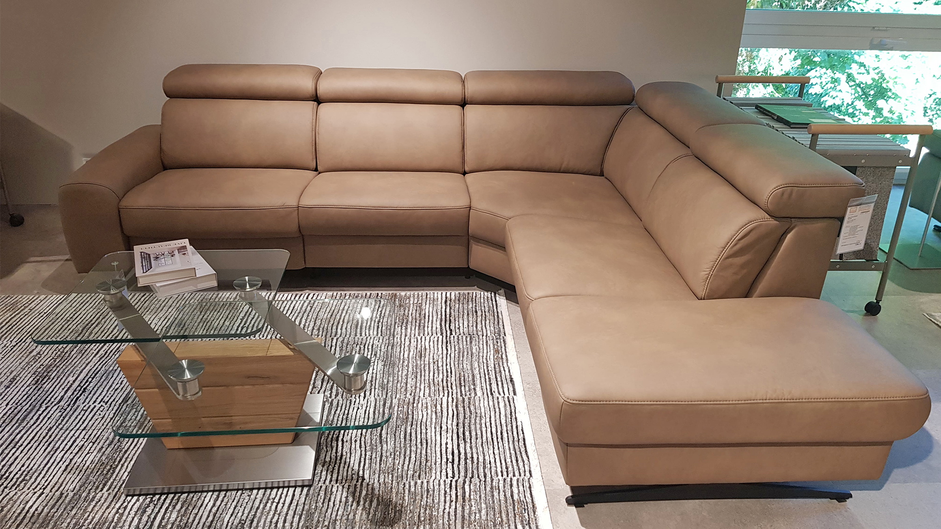 Himolla Ecksofa inkl. motorischer Relaxfunktion und Akku in Leder -0147108105-01WW-A