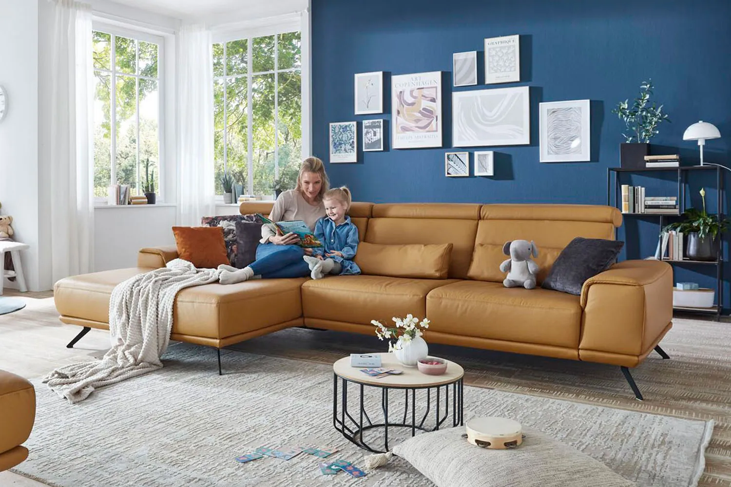 Modulmaster Ecksofa inkl. Kopfteilfunktion in Leder
