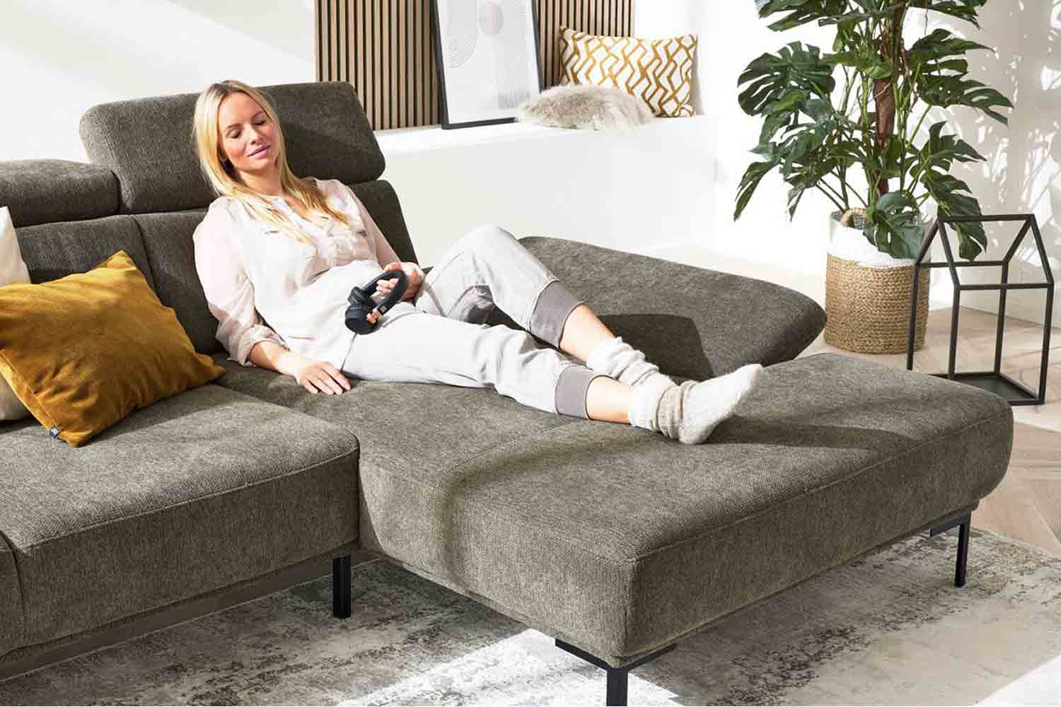 Interliving Ecksofa IL 4254 mit Sitztiefenverstellung Stoff 
