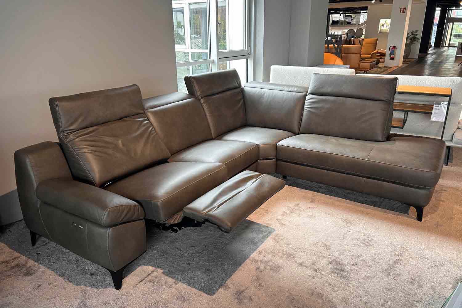 Musterring Ecksofa MR 9120 inkl. motorischer Relaxfunktion  in Leder