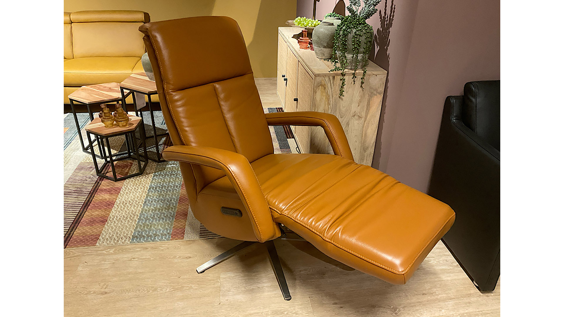 Cuoio Relaxsessel mit 3-motorischer Relaxfunktion, Akku und Herz-Waage-Funktion in Leder   -0597800363-40WW-A